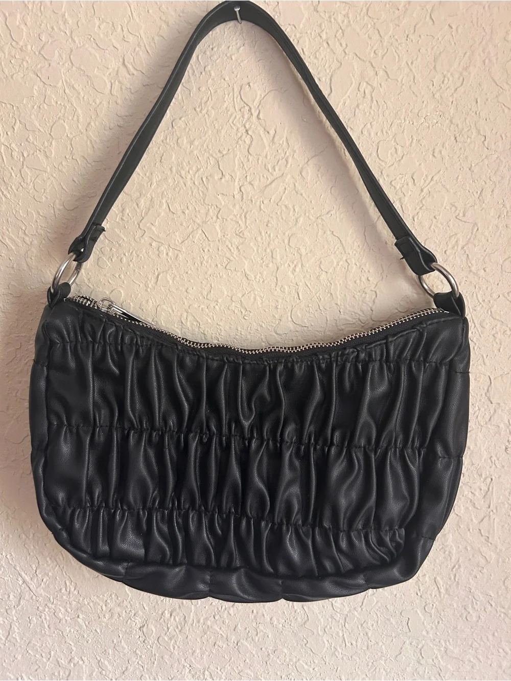 Black Ruched bag - Classic Everyday Purse